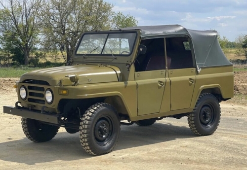 02302  Тр.  Китайский автомобиль  BJ212 Military Jeep