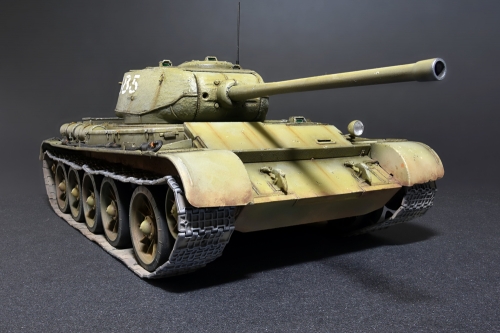 35193   Mi.   Советский средний танк Т-44 (с полным интерьером)