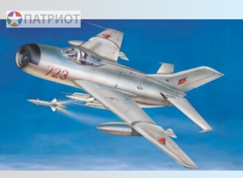 02209  Тр.  Советский сверхзвуковой истребитель  MiG-19PM Farmer E