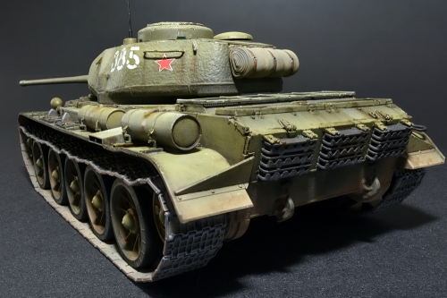 35193   Mi.   Советский средний танк Т-44 (с полным интерьером)