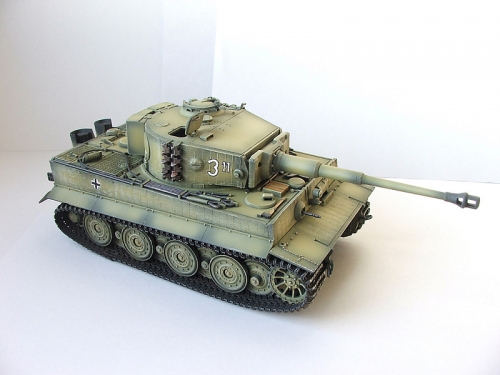 48001     AF.    Немецкий тяжелый танк "ТИГР" 1 (поздняя версия).