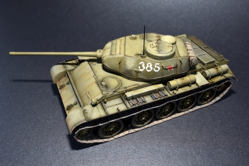 35193   Mi.   Советский средний танк Т-44 (с полным интерьером)