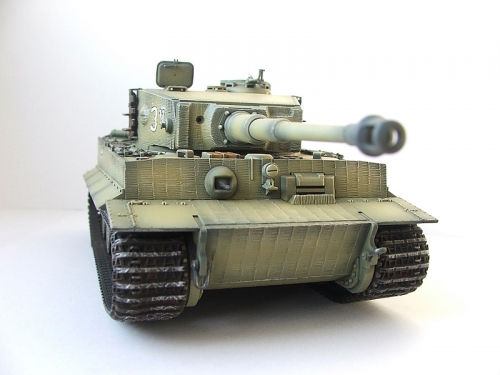 48001     AF.    Немецкий тяжелый танк "ТИГР" 1 (поздняя версия).