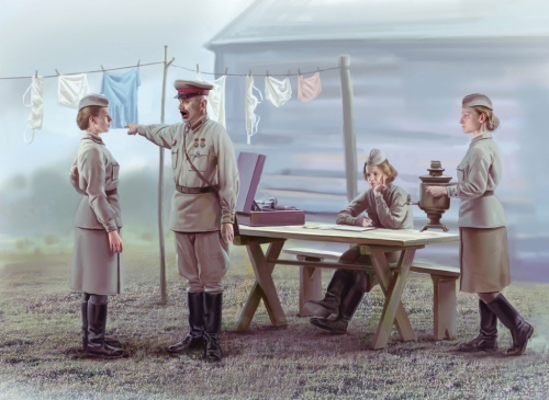 35621   ИС.   Советские женщины-военнослужащие, 1941-1942г ,4 фигуры.