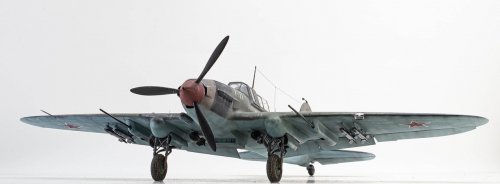 83204;83203      HB.    Советский штурмовик Ил 2 - М 3; Ил 2 - М.