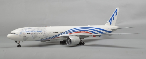7012   З.   Американский пассажирский авиалайнер боинг 777-300 ER