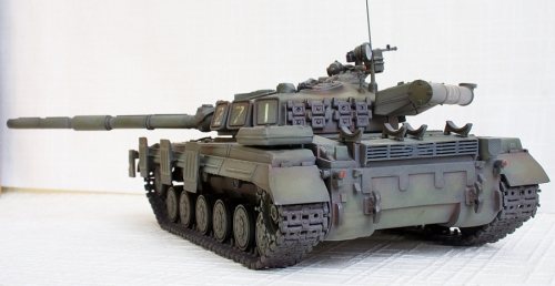 202     С.    Советский танк T-64A.