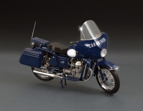 4639    I.     Итальянский мотоцикл GUZZI V7 Arma dei carabinieri