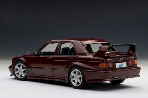 126692    FU.    Немецкий легковой автомобиль Mercedes Benz 190E2.2-16 Evolution II.