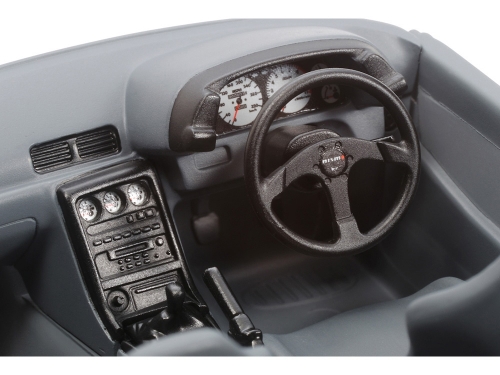 24341    T.    Японский спортивный автомобиль Nissan Skyline GT-R (R32) - Nismo-Custom.