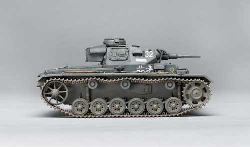 6463    Д.   Немецкий средний танк PZ. KPFW.III AUSF.J (ранняя модификация).