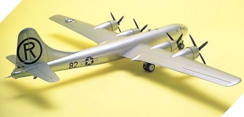 12528    Ак.    Американский тяжёлый бомбардировщик дальнего действия B-29A.