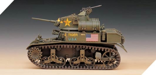 13269   АК.     Американский танк U.S. M3A1  STUART с внутренней деталировкой