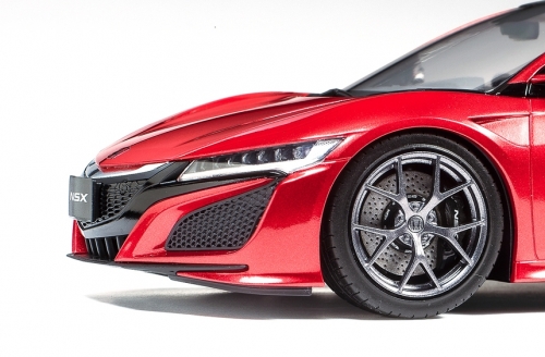24344     T.    Японский спортивный автомобиль "Honda" NSX.