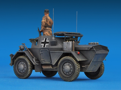 35074   Mi.   Британский разведывательный автомобиль Динго Mk.II с экипажем(2 фигуры) Pz.Kmpf. Mk.I 202(e)