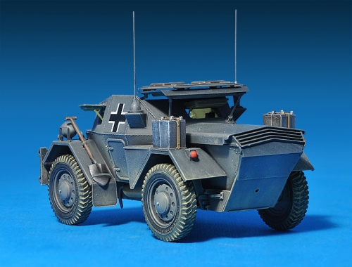 35074   Mi.   Британский разведывательный автомобиль Динго Mk.II с экипажем(2 фигуры) Pz.Kmpf. Mk.I 202(e)