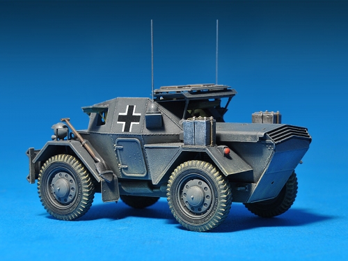 35074   Mi.   Британский разведывательный автомобиль Динго Mk.II с экипажем(2 фигуры) Pz.Kmpf. Mk.I 202(e)