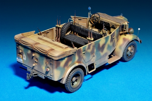 35139  MI.   Немецкий автомобиль Kfz.70 MB L1500A 4x4 с экипажем" (6 фигур)