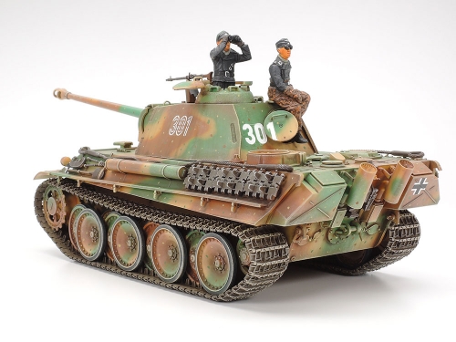 35176   T.    Немецкий танк Panther Type G (поздняя версия) с 2-мя фигурами танкистов.