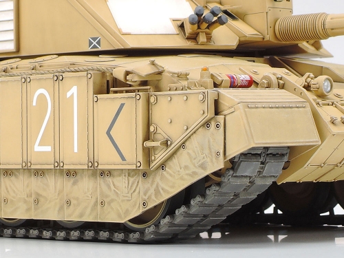35274     Т.    Британский основной боевой танк "Challenger" 2 (Desertised), MBT,и 2 фигуры.