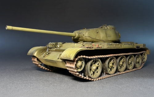 37002     Mi.    Советский средний танк "T-44M" с полным внутренним интерьером.