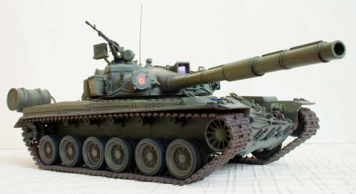 3590      З.     Советский танк Т-80Б