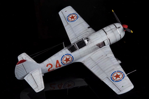 81760       HB.     Советский истребитель Ла-11.