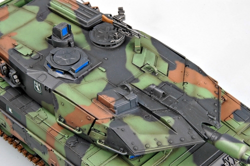 82423     НВ.    Немецкий танк Leopard 2 A5/A6NL MBT.
