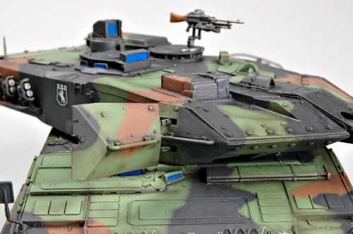 82423     НВ.    Немецкий танк Leopard 2 A5/A6NL MBT.