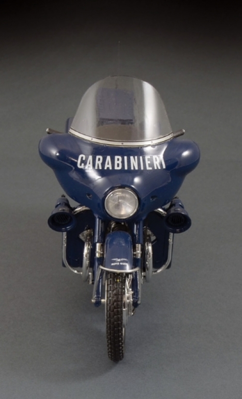 4639    I.     Итальянский мотоцикл GUZZI V7 Arma dei carabinieri