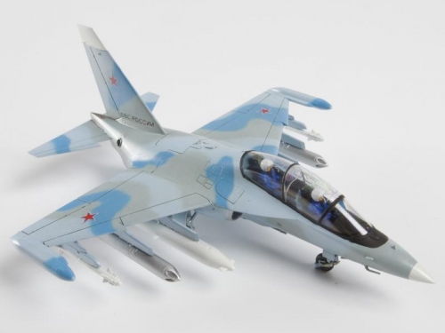 7307    З.    Российский учебно-боевой самолет Як-130
