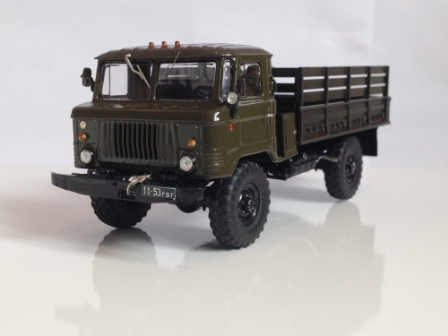 1007   AV.   Советский автомобиль ГАЗ-66 