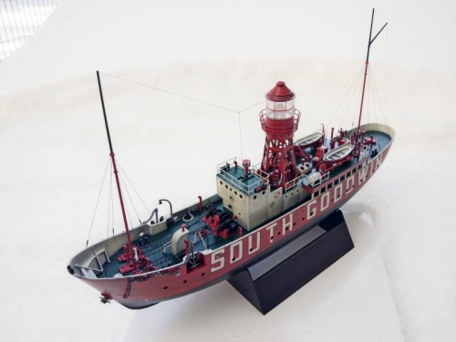 40010   А.  Английский плавучий маяк «Гудвин»