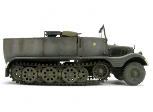 35040     AF.    Немецкий полугусеничный тягач SDKFZ11 3 ton.