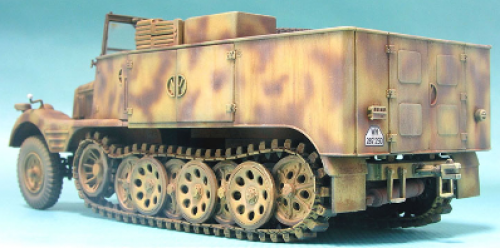 AF35051     AF.    Немецкий полугусеничный БТР Sd.Kfz.11/4 Nebelkraftwagen
