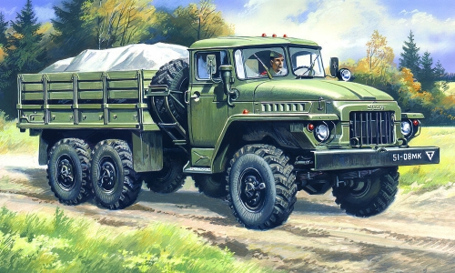 72711   IC.   Советский армейский грузовой автомобиль Урал-375Д.