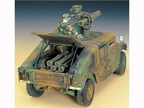 13250    Ак.   Американский автомобиль  M966 Hummer TOW  и 3 фигуры