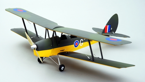 0811    S.    Британский самолёт  D.H.82 " Tiger Moth" и 2 пилота