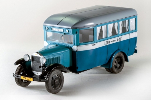38005    Mi.   Советский  пассажирский автобус ГАЗ-03-30