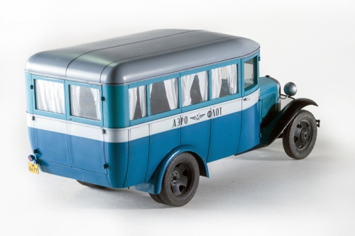 38005    Mi.   Советский  пассажирский автобус ГАЗ-03-30