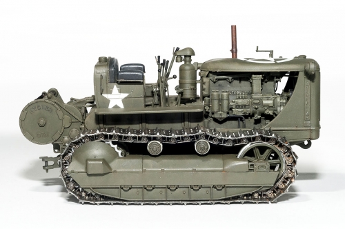 35225     МI.    "Американский трактор "CATERPILLAR" с лебедкой и экипажем 3 фигуры.                                                                                                                                                                           