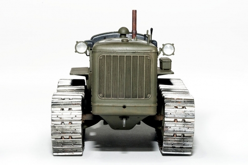 35225     МI.    "Американский трактор "CATERPILLAR" с лебедкой и экипажем 3 фигуры.                                                                                                                                                                           