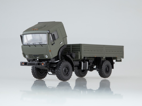 1304    AV.   Российский автомобиль КАМАЗ-4350 4x4 Мустанг