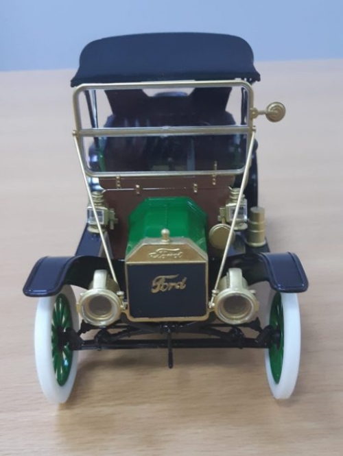 24016      IC.    Американский пассажирский автомобиль модель Т 1912 г. «Коммершл Родстер».