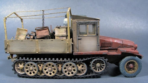AF35047    AF.   Немецкий полугусеничный тягач  3 Ton Half-Track Sd.Kfz.11 поздний выпуск.