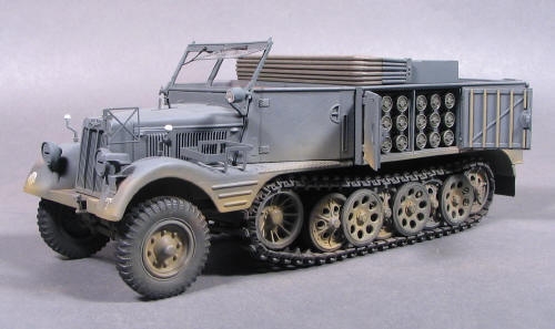 AF35051     AF.    Немецкий полугусеничный БТР Sd.Kfz.11/4 Nebelkraftwagen