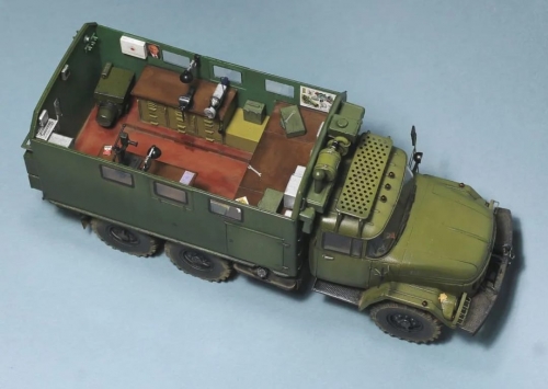 35520    ИС.  Советский армейский автомобиль ЗиЛ-131 MTO-AT