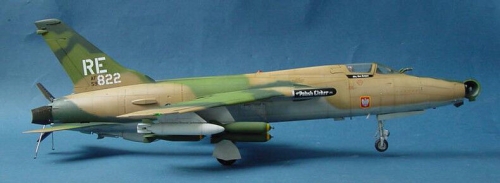 02201  Тр.  Американский истребитель-бомбардировщик  F105D Thunderchief