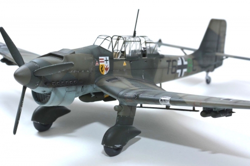 2690      I.    Немецкий пикирующий бомбардировщик Ju-87 B2 Stuka