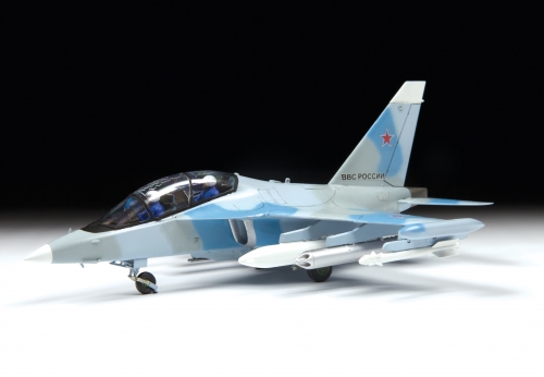 7307    З.    Российский учебно-боевой самолет Як-130